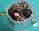 A picture of step 5 of Chocolate Chia Bliss Balls (Sugar-free).