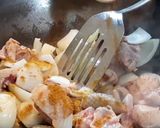A picture of step 4 of Curry Chicken.