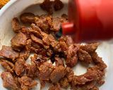 A picture of step 1 of Macaroni beef -stir fry.