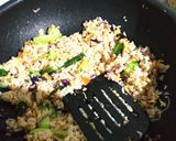 Foto langkah ke 4 dari resep Nasi goreng jawa sayur organik.