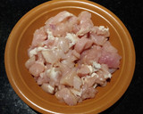 Foto del paso 1 de la receta: Empanadas de pollo al verdeo