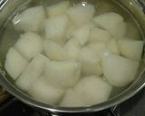 Foto langkah ke 1 dari resep Shrimp potato salad.