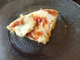 Pizza sin trigo en sartén