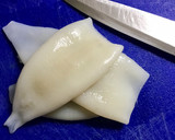 Foto del paso 1 de la receta: Rabas 🦑 a la Romana con Papas 🥔 Fritas 🍟