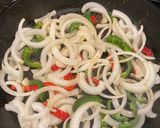 A picture of step 4 of Chicken Scarpariello.