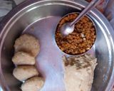 A picture of step 5 of Chana dal tikki.
