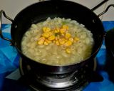 A picture of step 2 of White Sauce Pasta.
