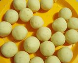 Foto langkah ke 5 dari resep Bola-bola ubi kopong.