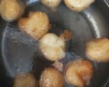 A picture of step 4 of Dahi vade.