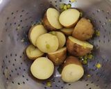 ક્રીમ પોટેટો સલાડ (cream potato salad recipe in Gujrati) રેસીપી સ્ટેપ1ફોટો