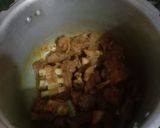A picture of step 2 of Mutton pulao.