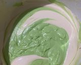 Foto langkah ke 5 dari resep Bolu Pandan Mommy Ken.