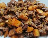صورة لخطوة 1 من وصفة قلوبات وقوانص دجاج 🍗 مع مكعبات البطاطا 🥔😋