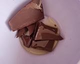 Foto del paso 2 de la receta: Cerezas bañadas en chocolate versión saludable 🍒