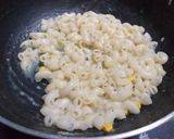 चीजी मैकरोनी (Cheesy Macaroni recipe in hindi) रेसिपी चरण 2 फोटो