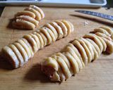 Sajtos roppanós tekercs recept fázis 6 fotója