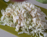 Foto del paso 1 de la receta: Col rehogada al curry  con nueces