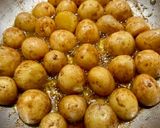 A picture of step 2 of Huevos Rotos (Broken Eggs).