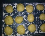 Foto langkah ke 6 dari resep Donat simple no ribet.