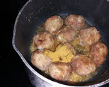 Foto del paso 7 de la receta: Albóndigas (bolitas) con salsa de tomate y especias