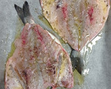 Foto del paso 3 de la receta: Dorada asada al horno con patatas sabrosas