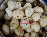A picture of step 1 of Makhana Rose Halwa.