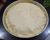 Foto langkah ke 4 dari resep Sun Flower Pizza (dengan isian simpel: sosis dan keju).