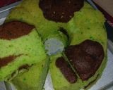 Foto langkah ke 6 dari resep Bolu pandan coklat.