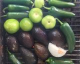 Foto del paso 2 de la receta: Salsa verde aguacatosa