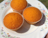 A picture of step 4 of Passion Flavored Cupcakes.