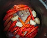 Foto langkah ke 1 dari resep Pepes Tahu Pindang Keranjang.