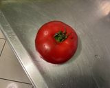 Une image de l'étape 3 de Salades de concombre à la crème, tomates, roquefort et aneth.
