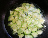 Foto del paso 3 de la receta: Tortilla de patata y calabacín