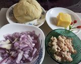চীজি চিকেন পকেট (cheesy chicken pocket recipe in Bengali) রেসিপির ধাপ 1 ছবি