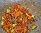 Foto langkah ke 2 dari resep Sambel goreng ikan asap.