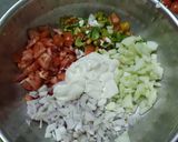 A picture of step 1 of Mayo boat sandwich.
