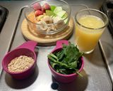Foto del paso 1 de la receta: Jugo Verde con Espinacas y Frutas de Temporada con Avena