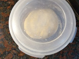Pizza de cebolla y quesos