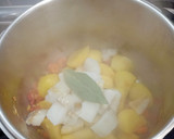 Foto del paso 4 de la receta: Patatas guisadas con lomos de bacalao