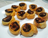 Foto del paso 7 de la receta: Hojaldres de bacalao ahumado, mermelada de tomate y tapenade