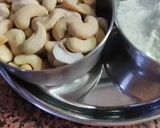 नारियल काजू पेड़ा रेसिपी चरण 1 फोटो