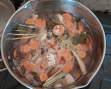 Foto langkah ke 5 dari resep Sop Ayam Ala Pak Min Klaten.