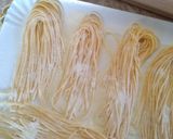 Foto del passaggio 2 della ricetta Spaghetti alla chitarra con ragù di cardi