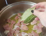 Foto del paso 5 de la receta: Pavo con patatas en olla rápida