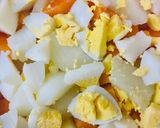 Foto del paso 3 de la receta: ENSALADA FRESCA🥗 🫛🥔🥕🫒🥦🍅🥗