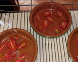 Foto del paso 2 de la receta: Cherrys con huevos al horno