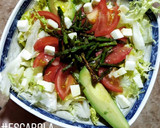 Foto del paso 4 de la receta: Ensalada de escarola y espárragos silvestres