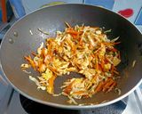 Foto langkah ke 6 dari resep Orak Arik Telur Sayuran.