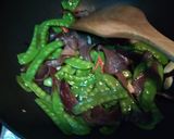 黑木耳炒豌豆莢的食譜步驟2照片