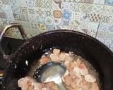 A picture of step 1 of Singaporean rice.